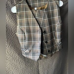 Vest set with skirt.